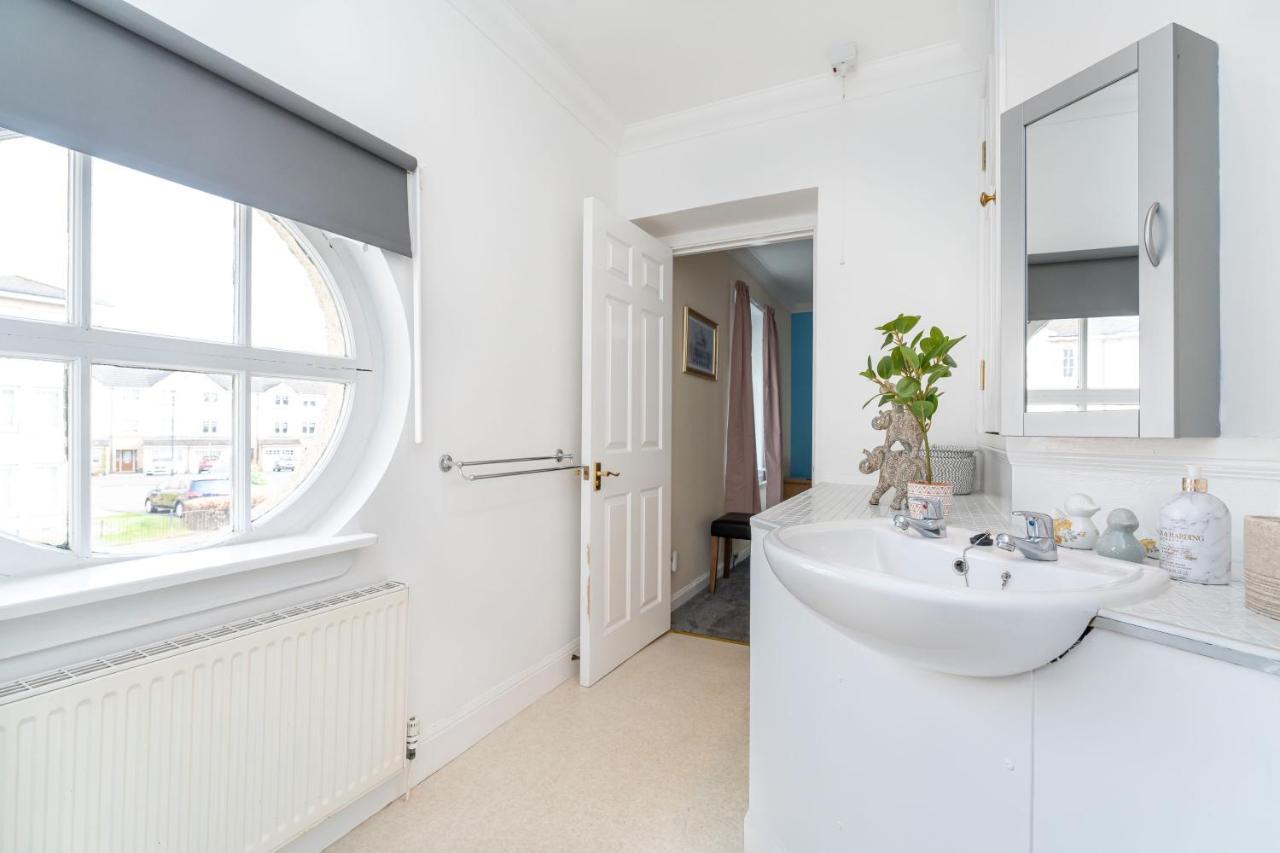 New Four Bedroom House - All Rooms Ensuite Stirling Extérieur photo