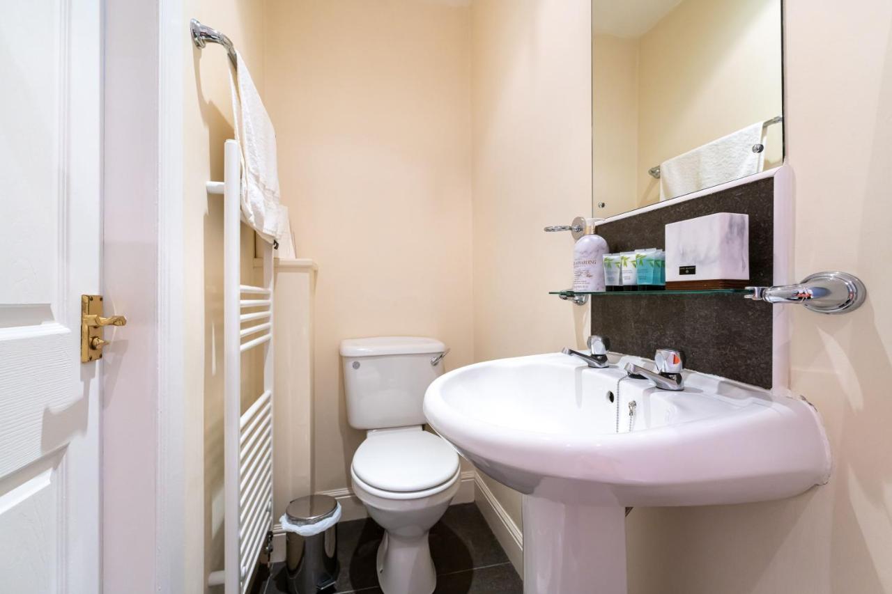 New Four Bedroom House - All Rooms Ensuite Stirling Extérieur photo