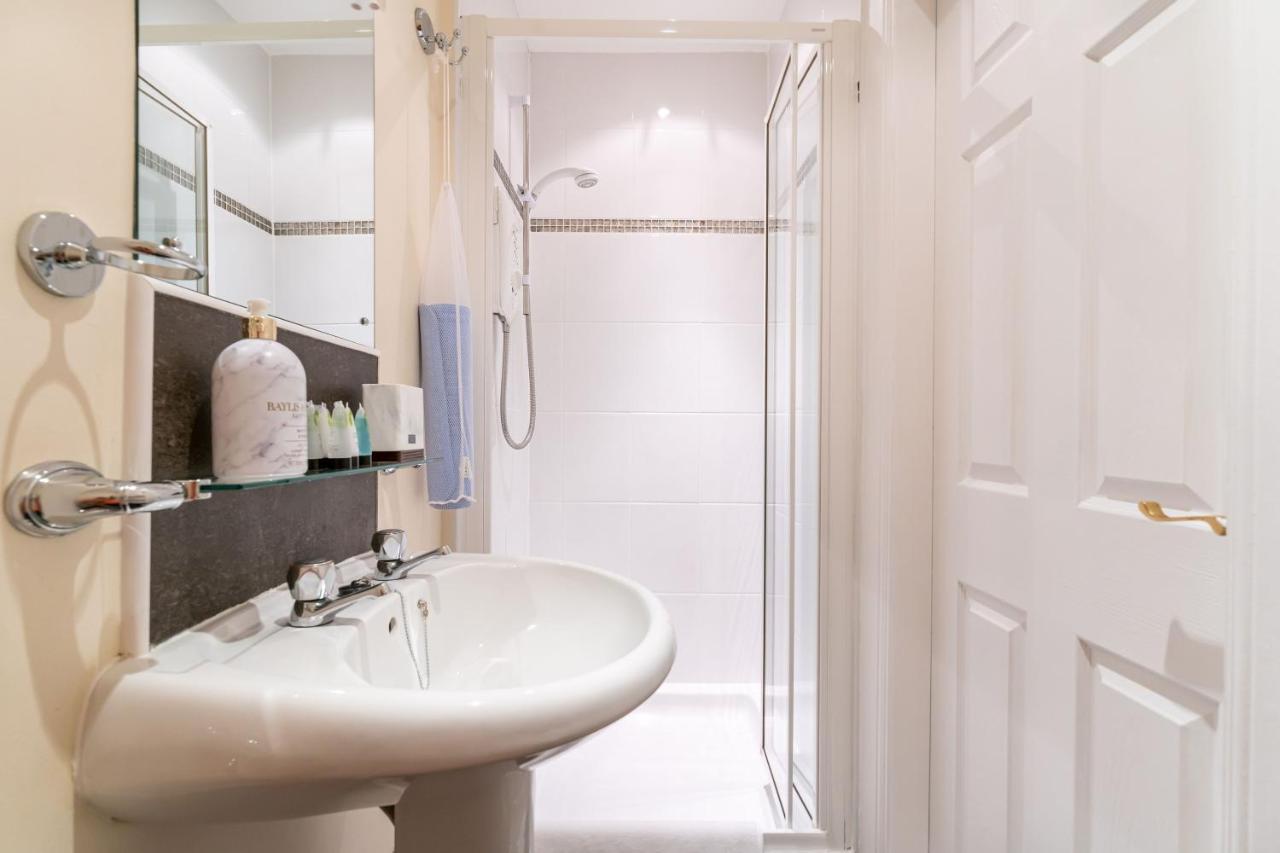 New Four Bedroom House - All Rooms Ensuite Stirling Extérieur photo