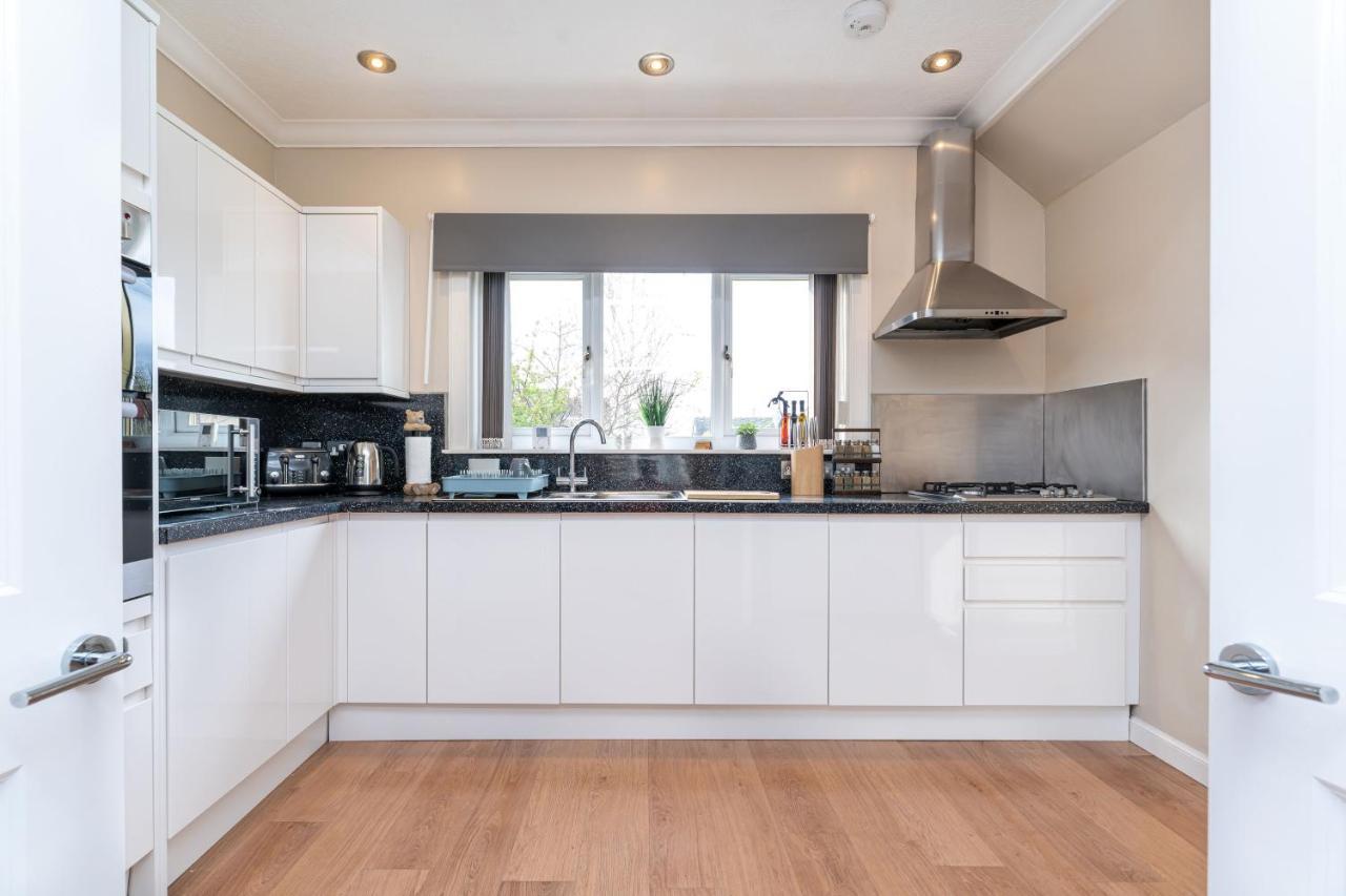New Four Bedroom House - All Rooms Ensuite Stirling Extérieur photo